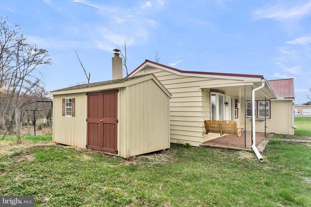 355 REINHOLDS RD, Denver, PA 17517