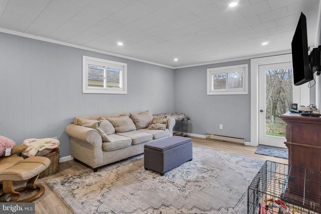 355 REINHOLDS RD, Denver, PA 17517