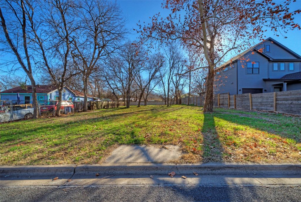 411 Hackberry LN, Austin, TX 78753