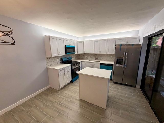 736 NW 98TH Circle, Plantation, FL 33324