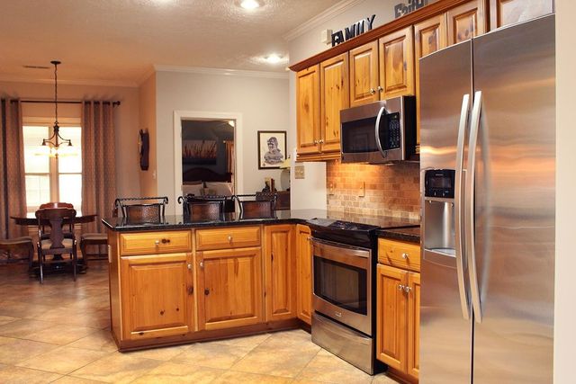 175 WINDALE DR W, Jackson, TN 38305