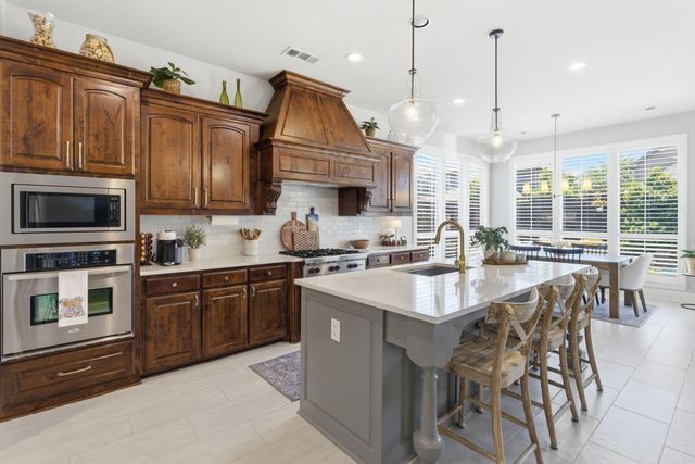 537 Quail Creek Drive, Frisco, TX 75036