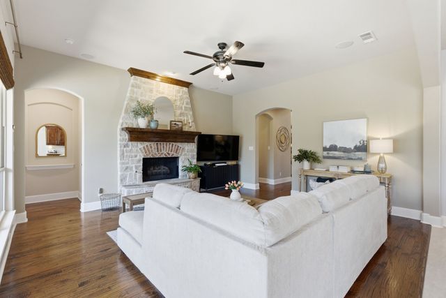 537 Quail Creek Drive, Frisco, TX 75036