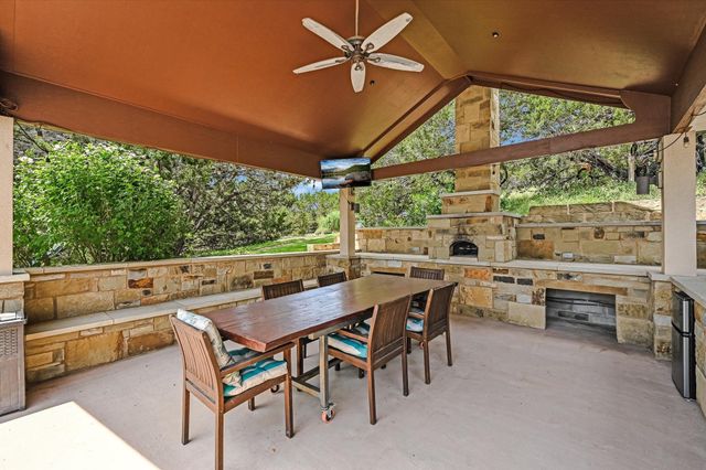 17309 Northlake Hills DR, Jonestown, TX 78645