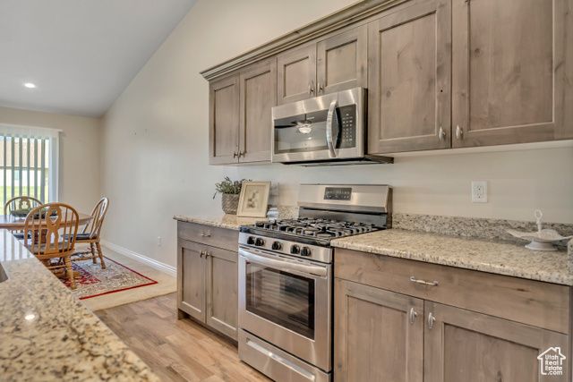 2496 S 2355 W, West Haven, UT 84401