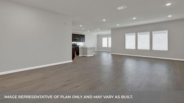 362 BARRON ESTATE DR, Lockhart, TX 78644