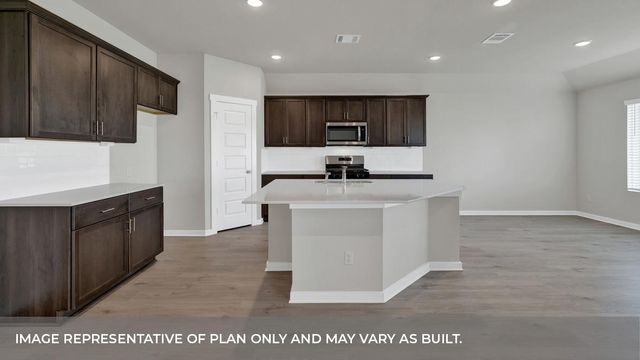 362 BARRON ESTATE DR, Lockhart, TX 78644