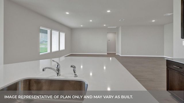 362 BARRON ESTATE DR, Lockhart, TX 78644