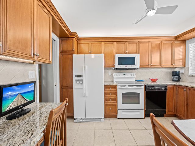3310 S Ocean Boulevard 928d, Highland Beach, FL 33487