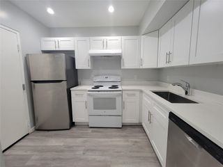 3700 NW 21st St 414, Lauderdale Lakes, FL 33311