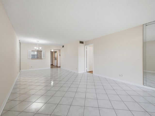 2960 SW 22nd Avenue 8120, Delray Beach, FL 33445