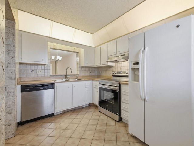 2960 SW 22nd Avenue 8120, Delray Beach, FL 33445