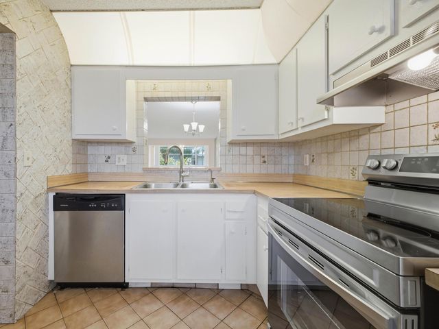 2960 SW 22nd Avenue 8120, Delray Beach, FL 33445