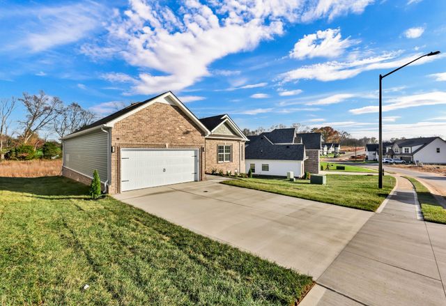 1171 Mourning Cloak Dr, Clarksville, TN 37043