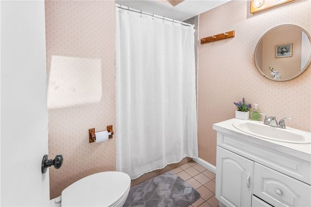 565 Sandy Lane, Warwick, RI 02889