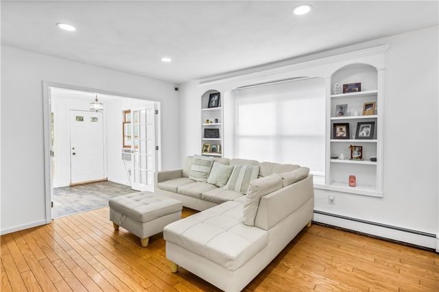 565 Sandy Lane, Warwick, RI 02889