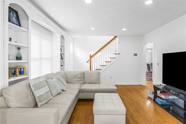565 Sandy Lane, Warwick, RI 02889