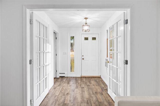 565 Sandy Lane, Warwick, RI 02889