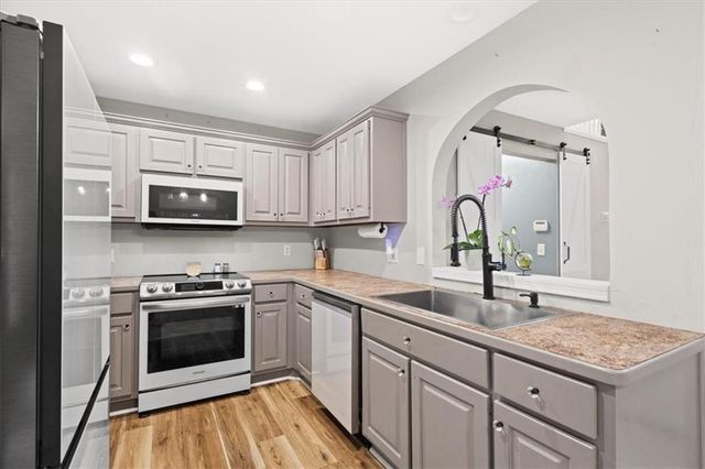 208 Levi Street SW, Calhoun, GA 30701