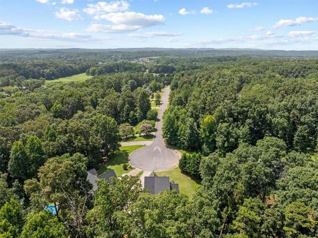 208 Levi Street SW, Calhoun, GA 30701