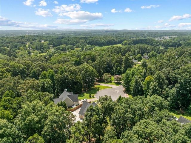 208 Levi Street SW, Calhoun, GA 30701