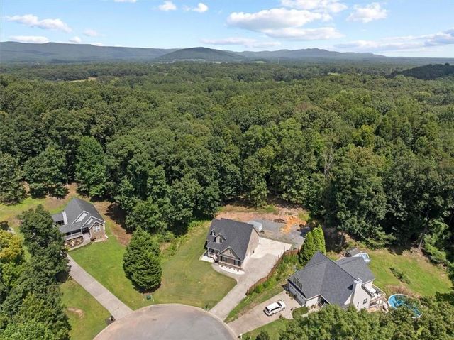 208 Levi Street SW, Calhoun, GA 30701