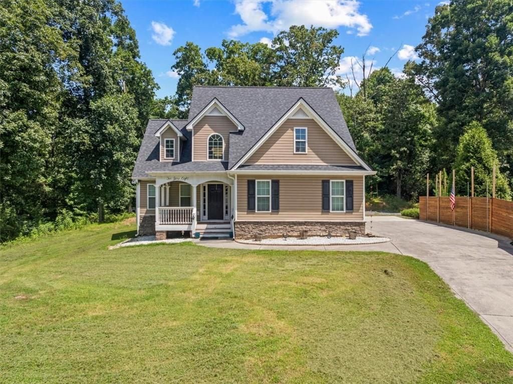 208 Levi Street SW, Calhoun, GA 30701