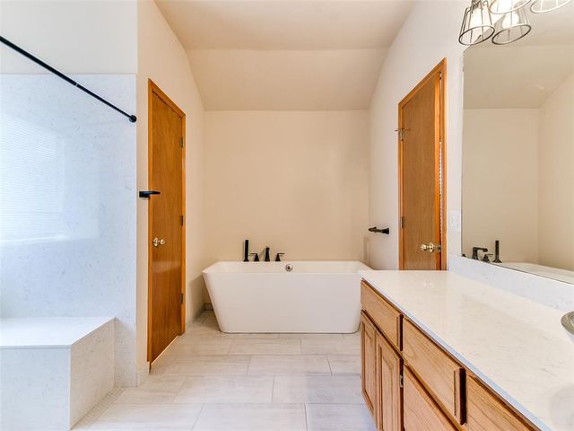 9901 SW 15th Terrace, Yukon, OK 73099