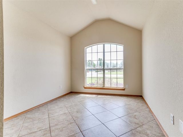 9901 SW 15th Terrace, Yukon, OK 73099