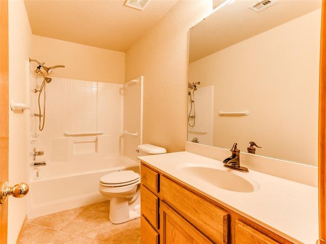 9901 SW 15th Terrace, Yukon, OK 73099