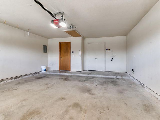 9901 SW 15th Terrace, Yukon, OK 73099