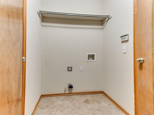 9901 SW 15th Terrace, Yukon, OK 73099