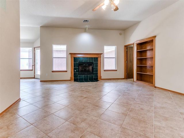 9901 SW 15th Terrace, Yukon, OK 73099
