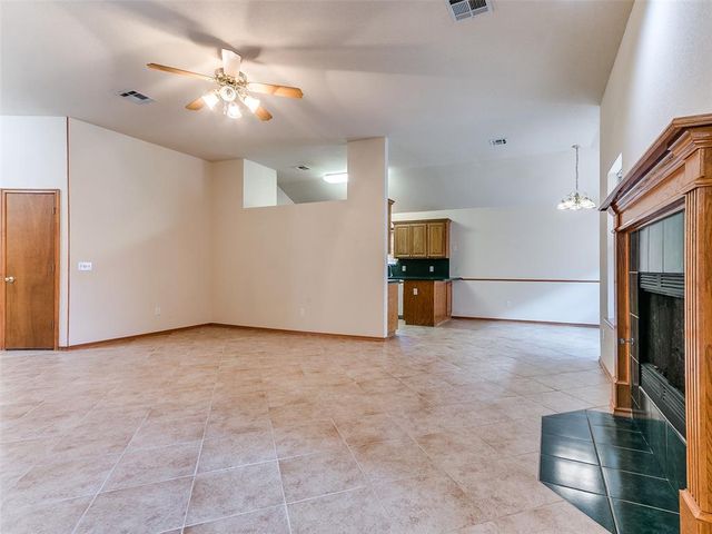 9901 SW 15th Terrace, Yukon, OK 73099