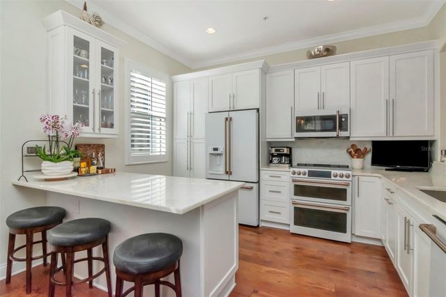 6013 BOWEN DANIEL DRIVE 104, Tampa, FL 33616