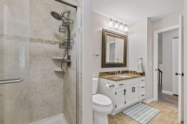 9056 Glacier Road, Woodbury, MN 55125
