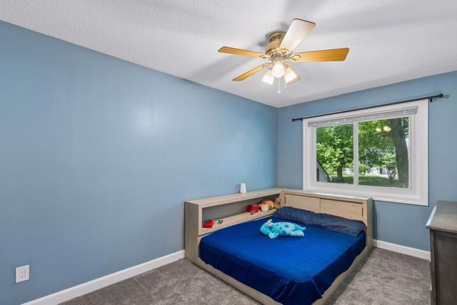9056 Glacier Road, Woodbury, MN 55125
