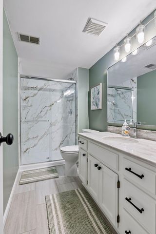 9056 Glacier Road, Woodbury, MN 55125