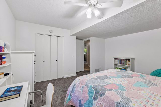 9056 Glacier Road, Woodbury, MN 55125
