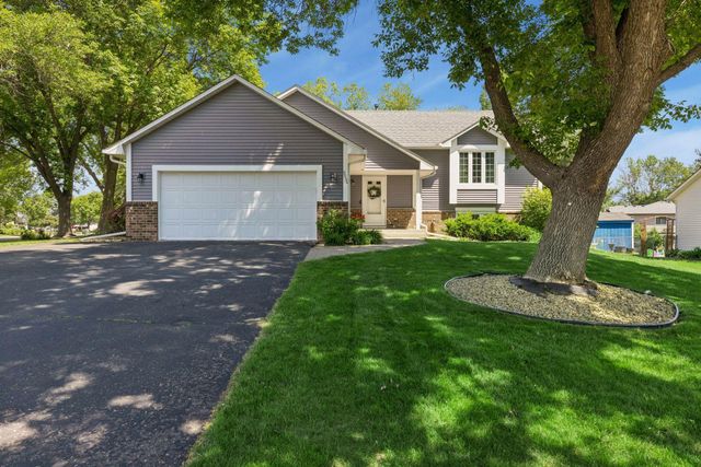 9056 Glacier Road, Woodbury, MN 55125