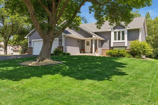 9056 Glacier Road, Woodbury, MN 55125