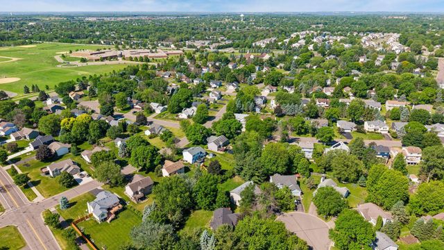 9056 Glacier Road, Woodbury, MN 55125