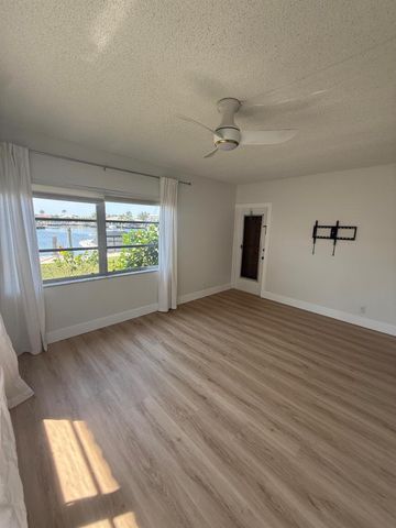 2613 NE 28th Court 1b, Lighthouse Point, FL 33064