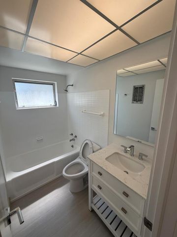 2613 NE 28th Court 1b, Lighthouse Point, FL 33064