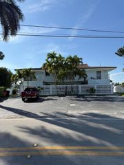 2613 NE 28th Court 1b, Lighthouse Point, FL 33064