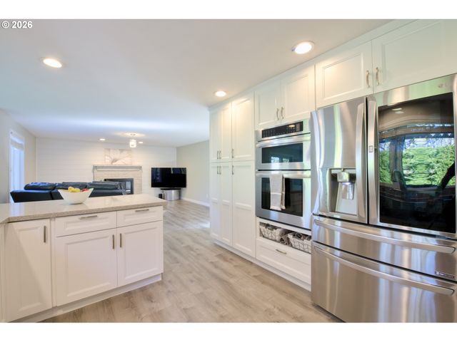 16782 Sw HARGIS Rd, Beaverton, OR 97007