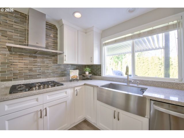 16782 Sw HARGIS Rd, Beaverton, OR 97007