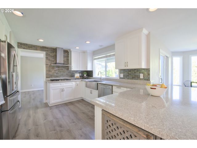 16782 Sw HARGIS Rd, Beaverton, OR 97007