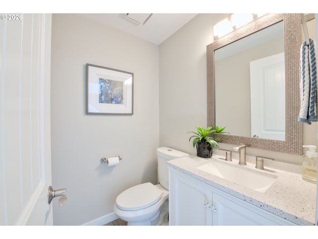 16782 Sw HARGIS Rd, Beaverton, OR 97007