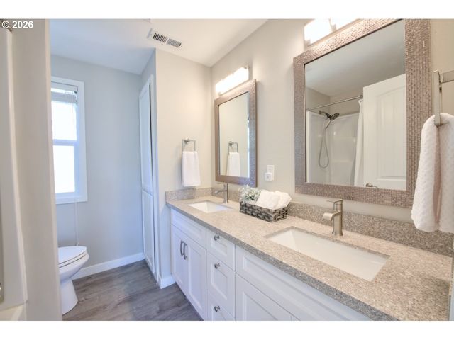 16782 Sw HARGIS Rd, Beaverton, OR 97007